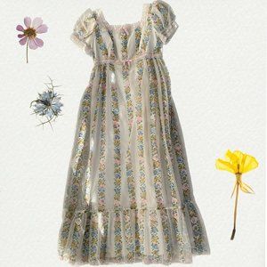 the most beautiful gunne sax style dress! unlabeled but made sometime pre 1950s.